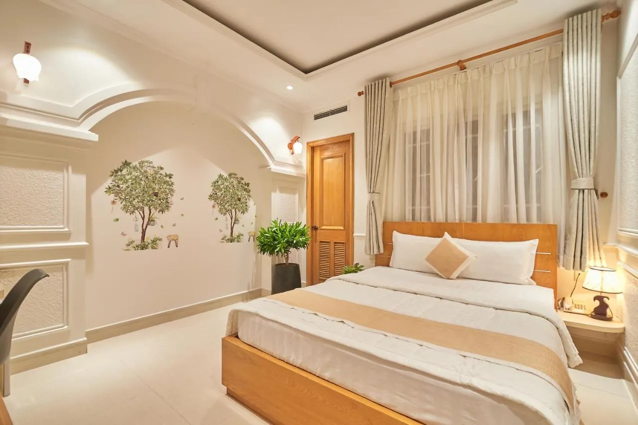 Bin Bin 10 - Mimosa Hotel Near Tan Son Nhat Airport ホーチミン市 2*,  ベトナム