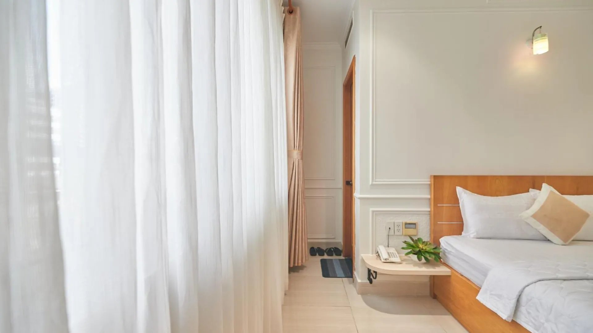 Bin Bin 10 - Mimosa Hotel Near Tan Son Nhat Airport ホーチミン市