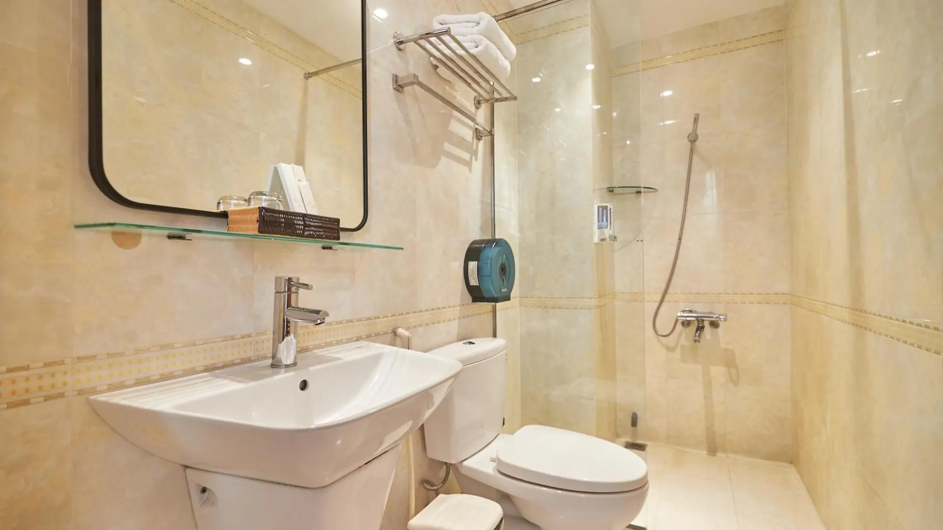 **  Bin Bin 10 - Mimosa Hotel Near Tan Son Nhat Airport ホーチミン市 ベトナム