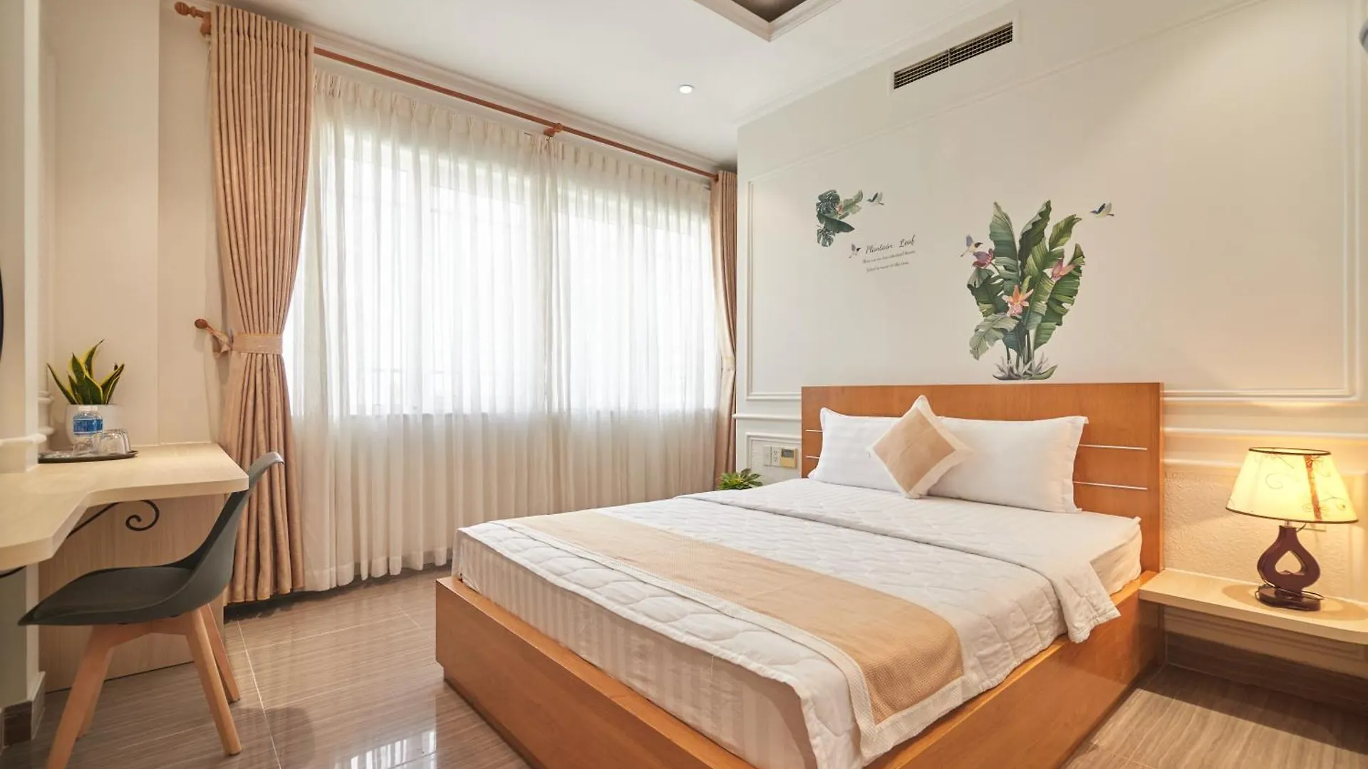 Bin Bin 10 - Mimosa Hotel Near Tan Son Nhat Airport ホーチミン市
