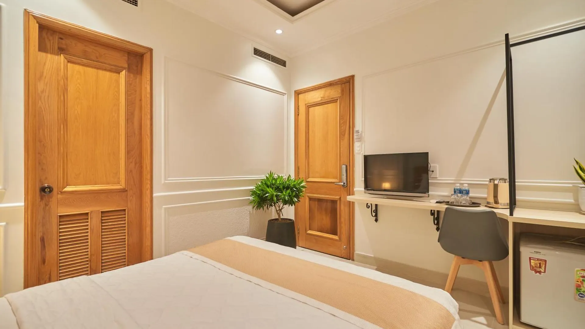 Bin Bin 10 - Mimosa Hotel Near Tan Son Nhat Airport ホーチミン市