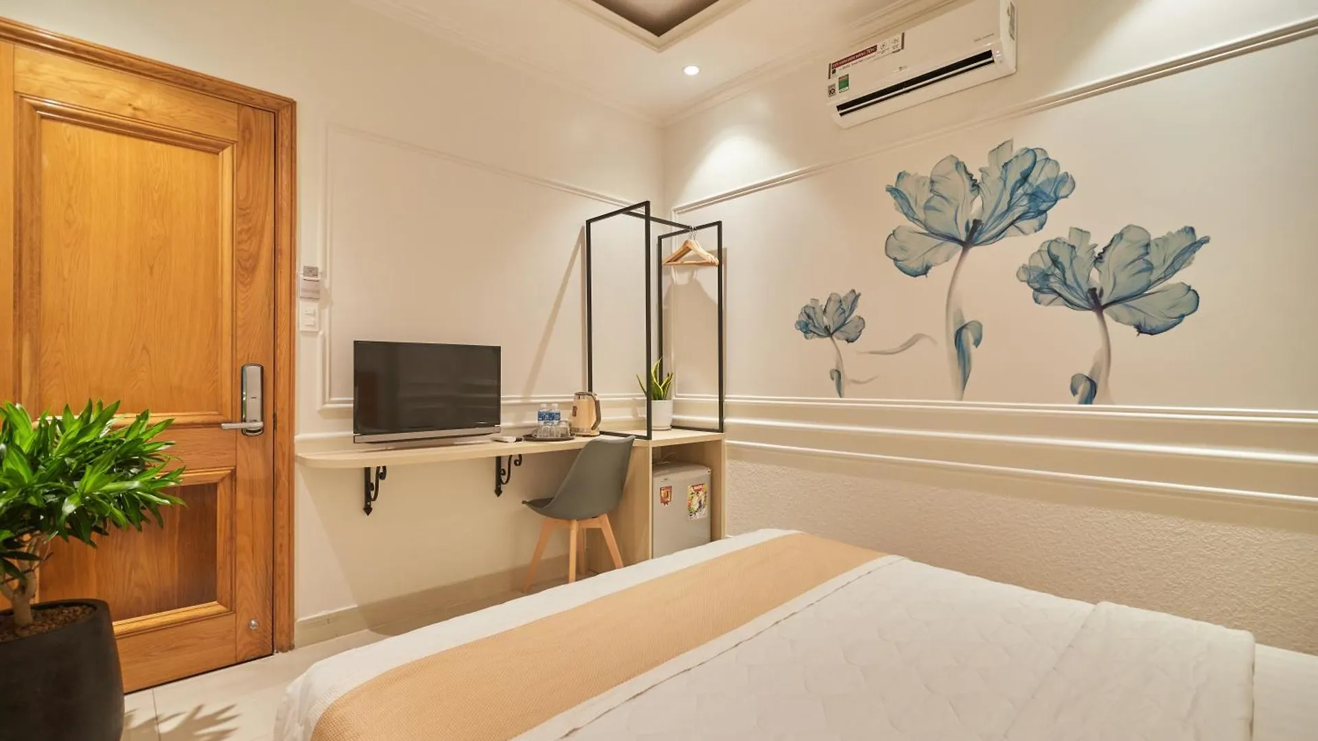 Bin Bin 10 - Mimosa Hotel Near Tan Son Nhat Airport ホーチミン市 2*,