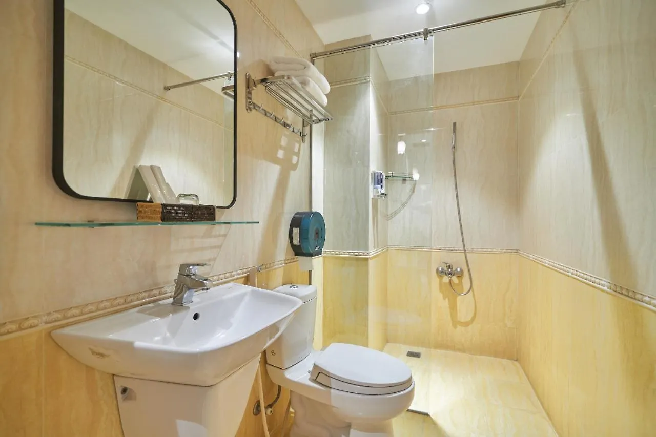 Bin Bin 10 - Mimosa Hotel Near Tan Son Nhat Airport Πόλη Χο Τσι Μινχ