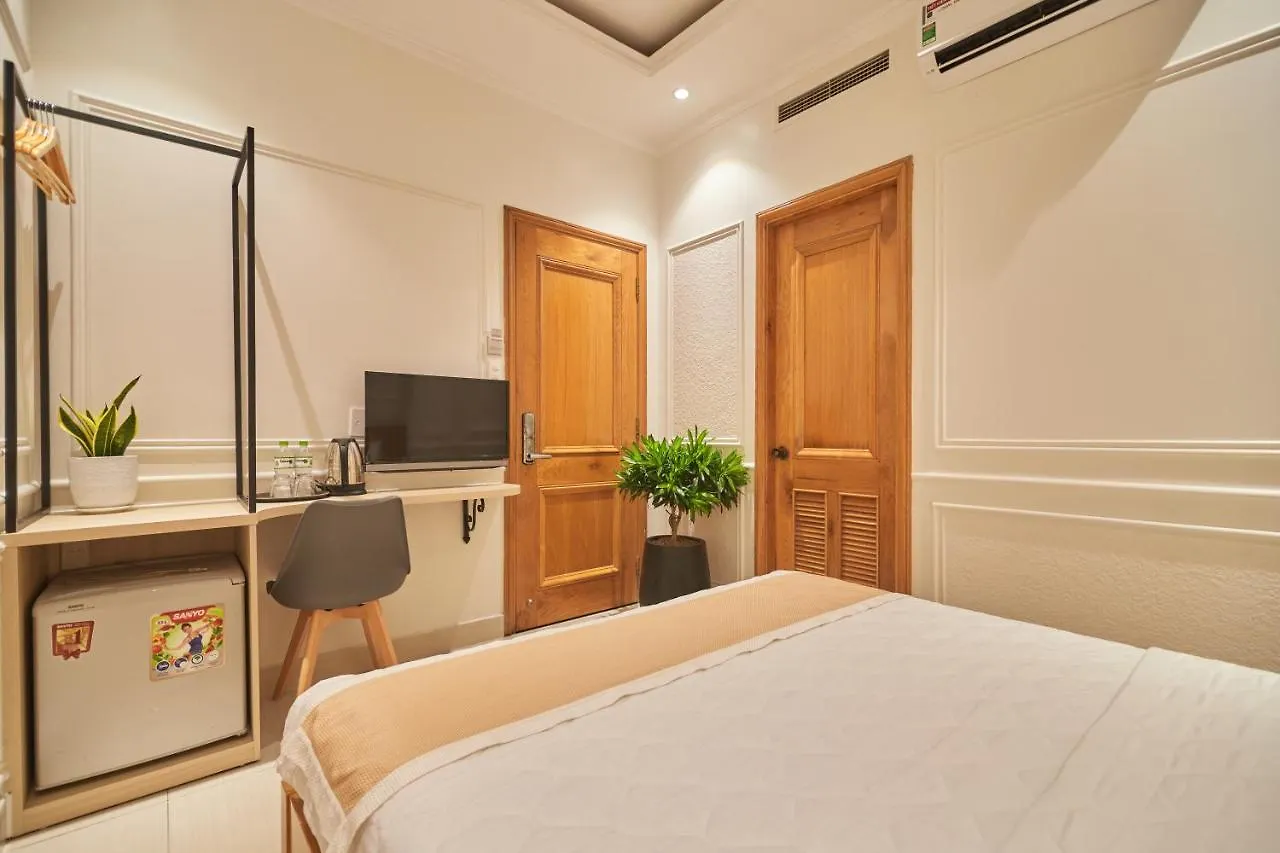 Bin Bin 10 - Mimosa Hotel Near Tan Son Nhat Airport Πόλη Χο Τσι Μινχ
